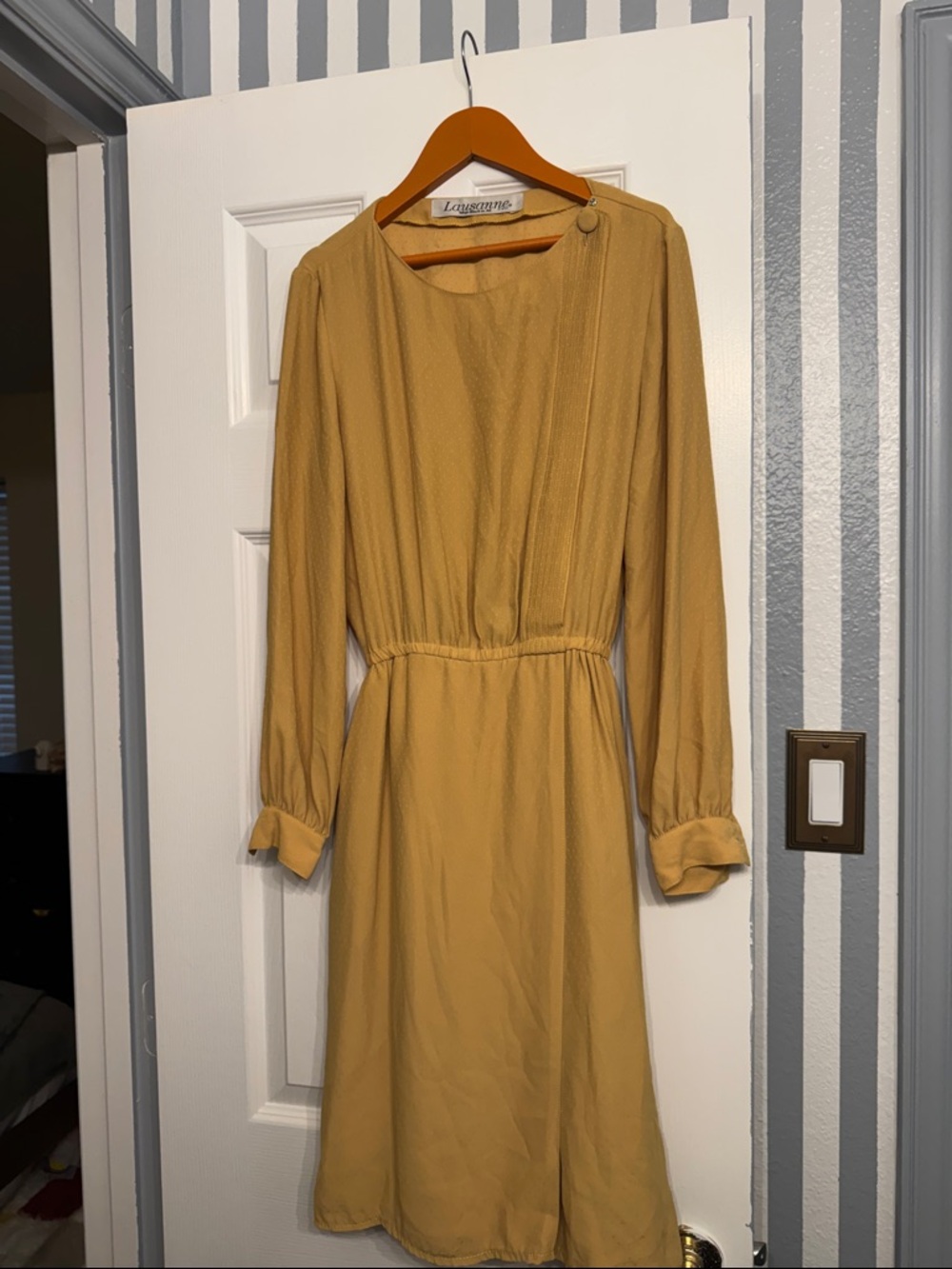 Vintage Mustard Long-Sleeve Midi Dress